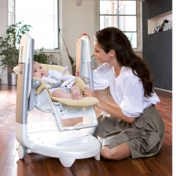 Peg Perego TATAMIA 多用途兒童餐椅 - 淺綠